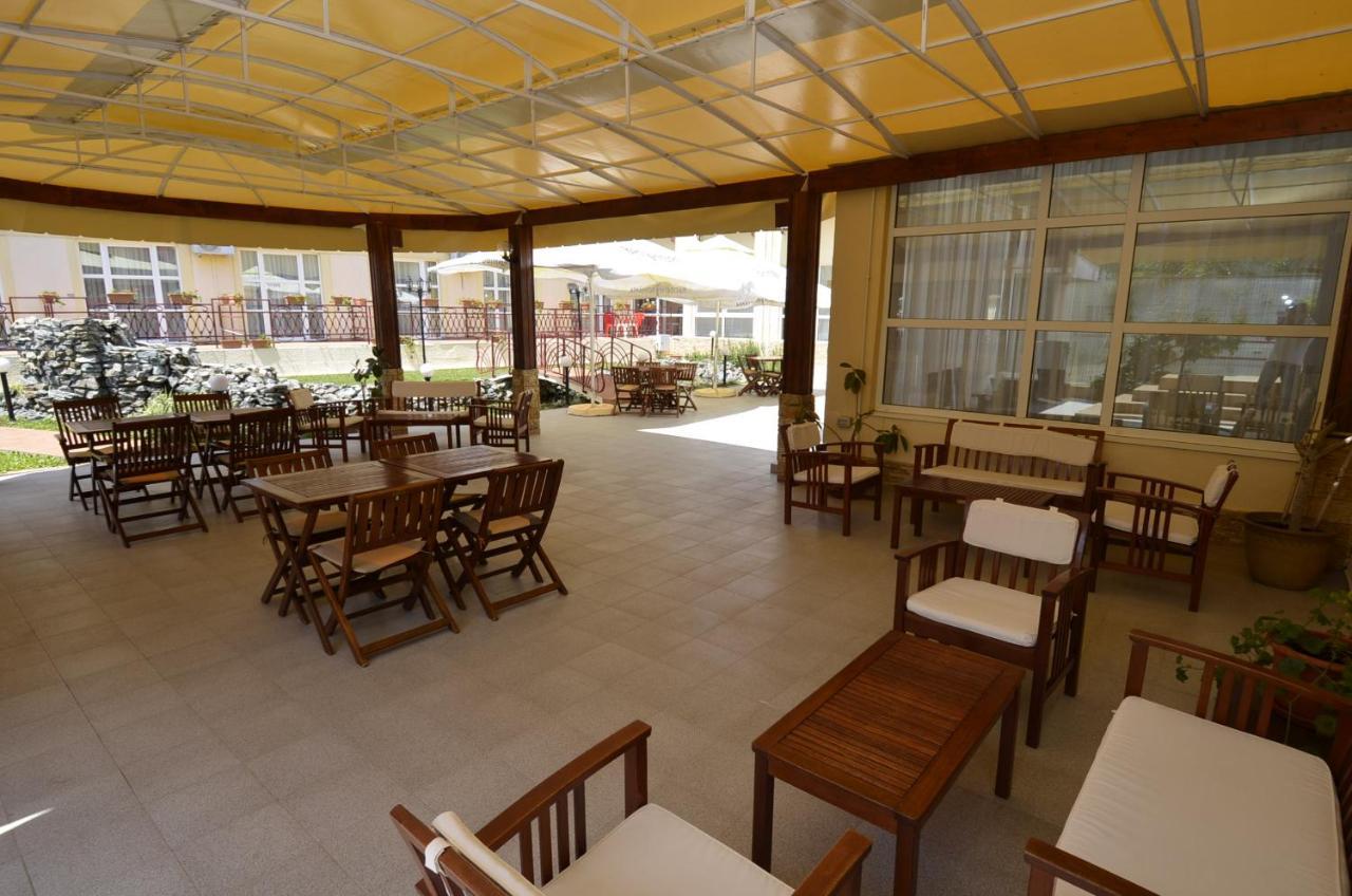 Hotel Intim Costinești Kültér fotó