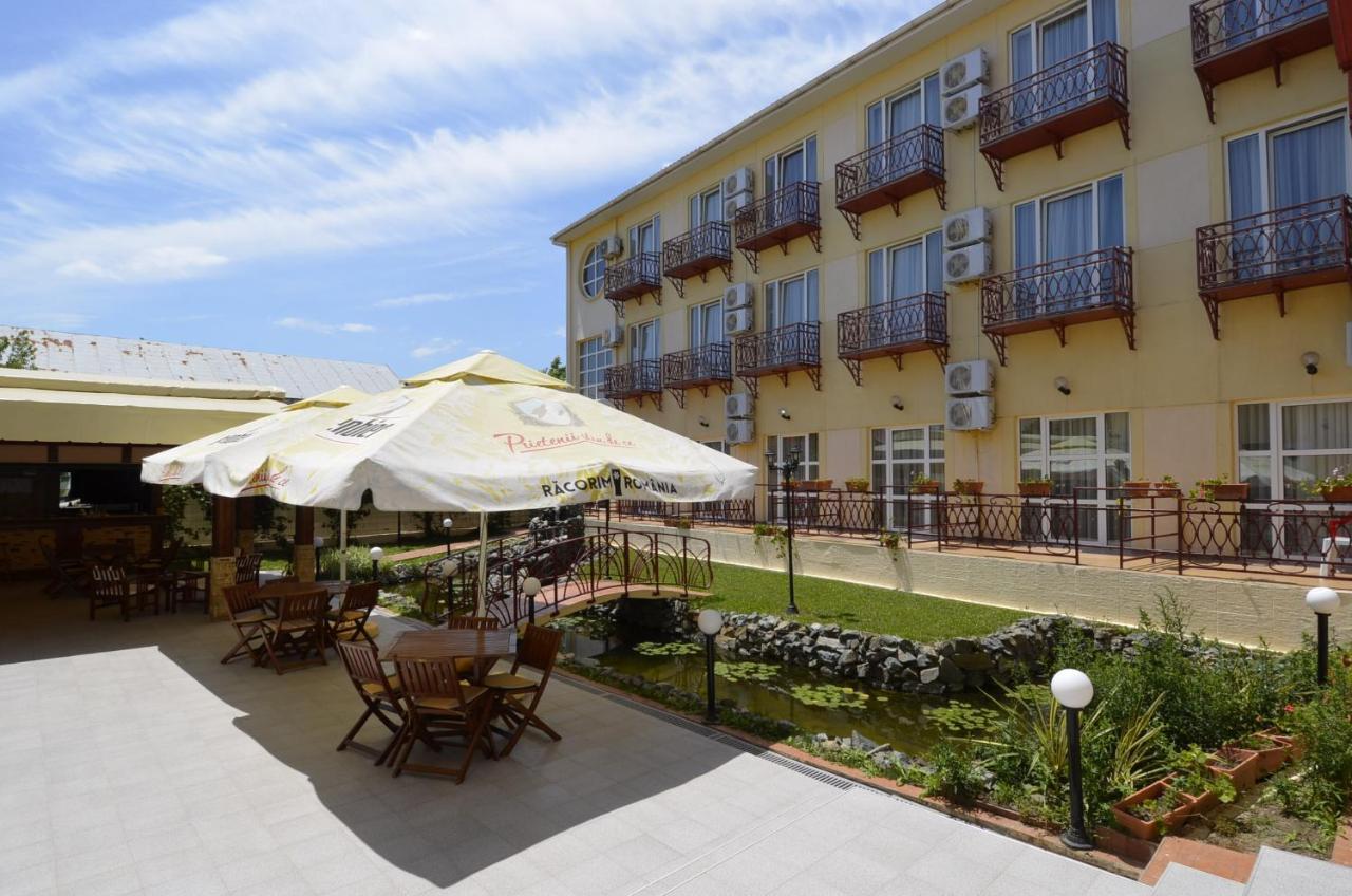 Hotel Intim Costinești Kültér fotó